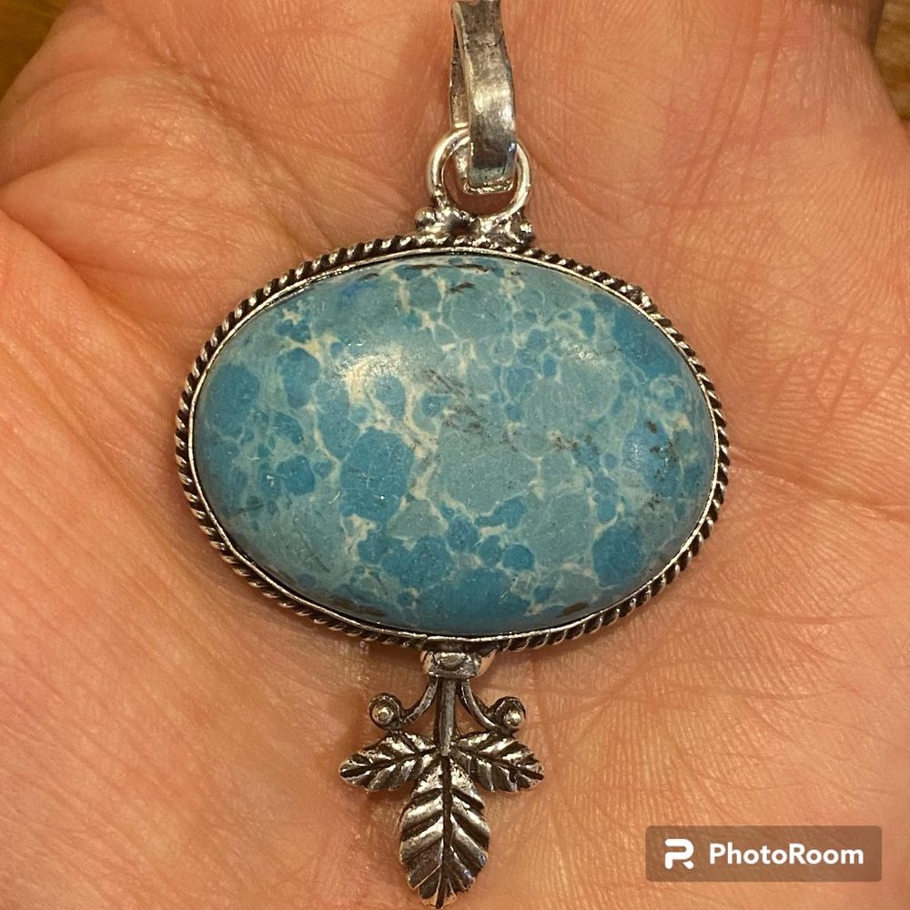Natural Handmade Blue Turquoise Gemstone Pendant Men/Women.